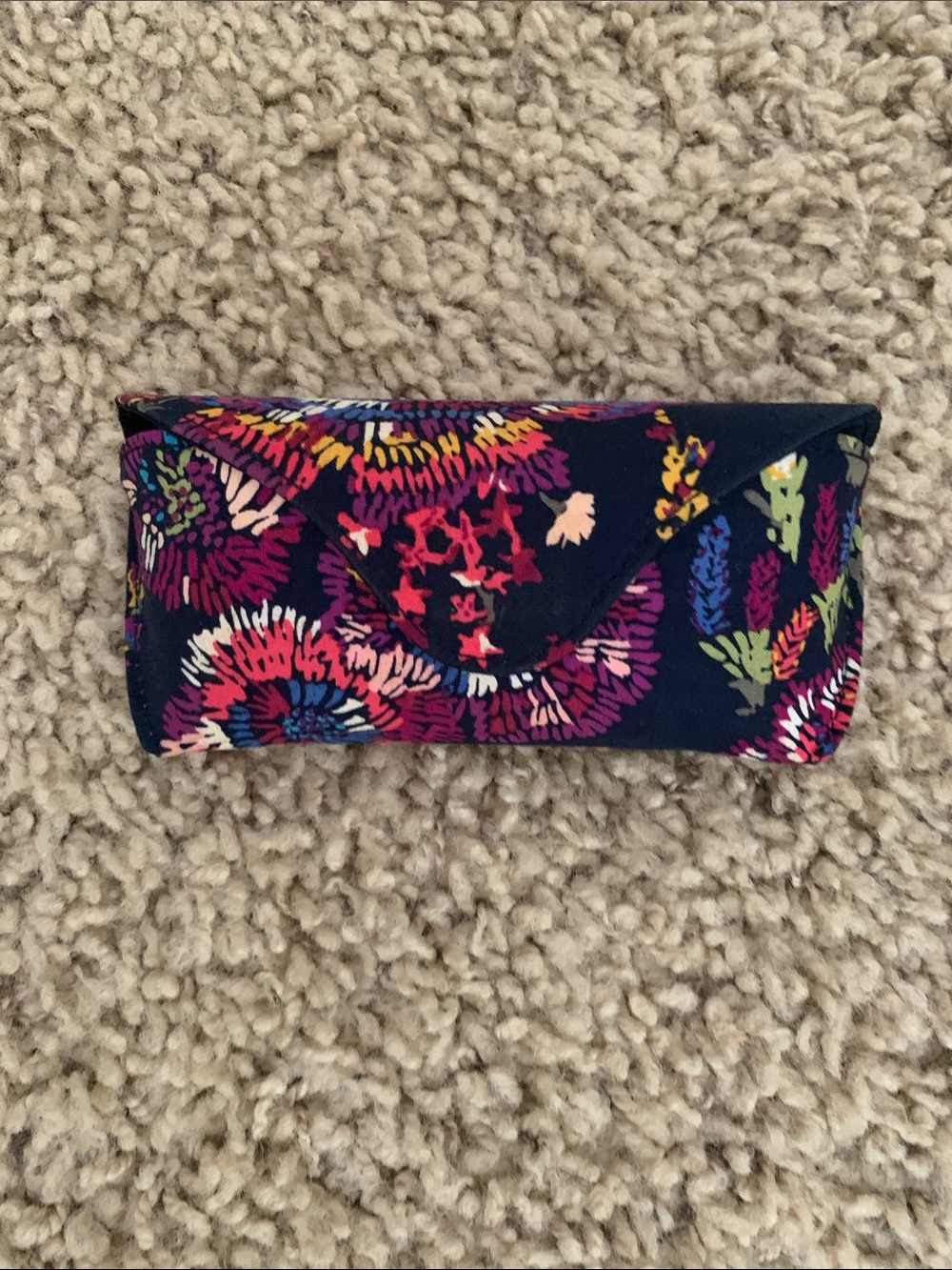 Vera Bradley- Hard Shell Sunglass Case